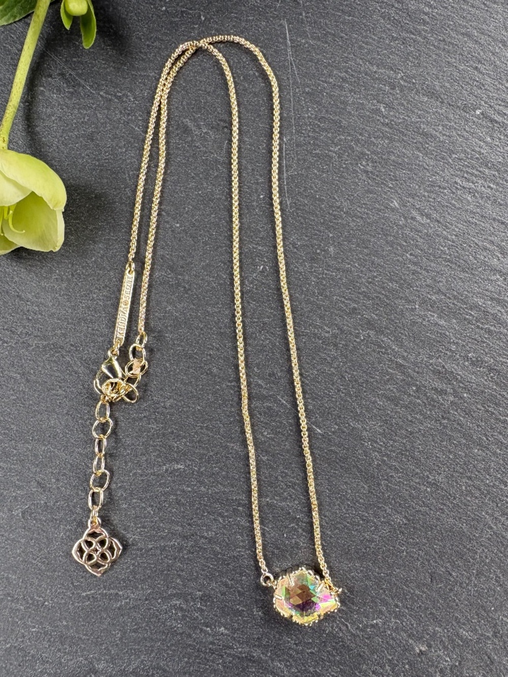 Kendra Scott Tess Gold Pendant Necklace Iridescent Dichroic Glass Geometric